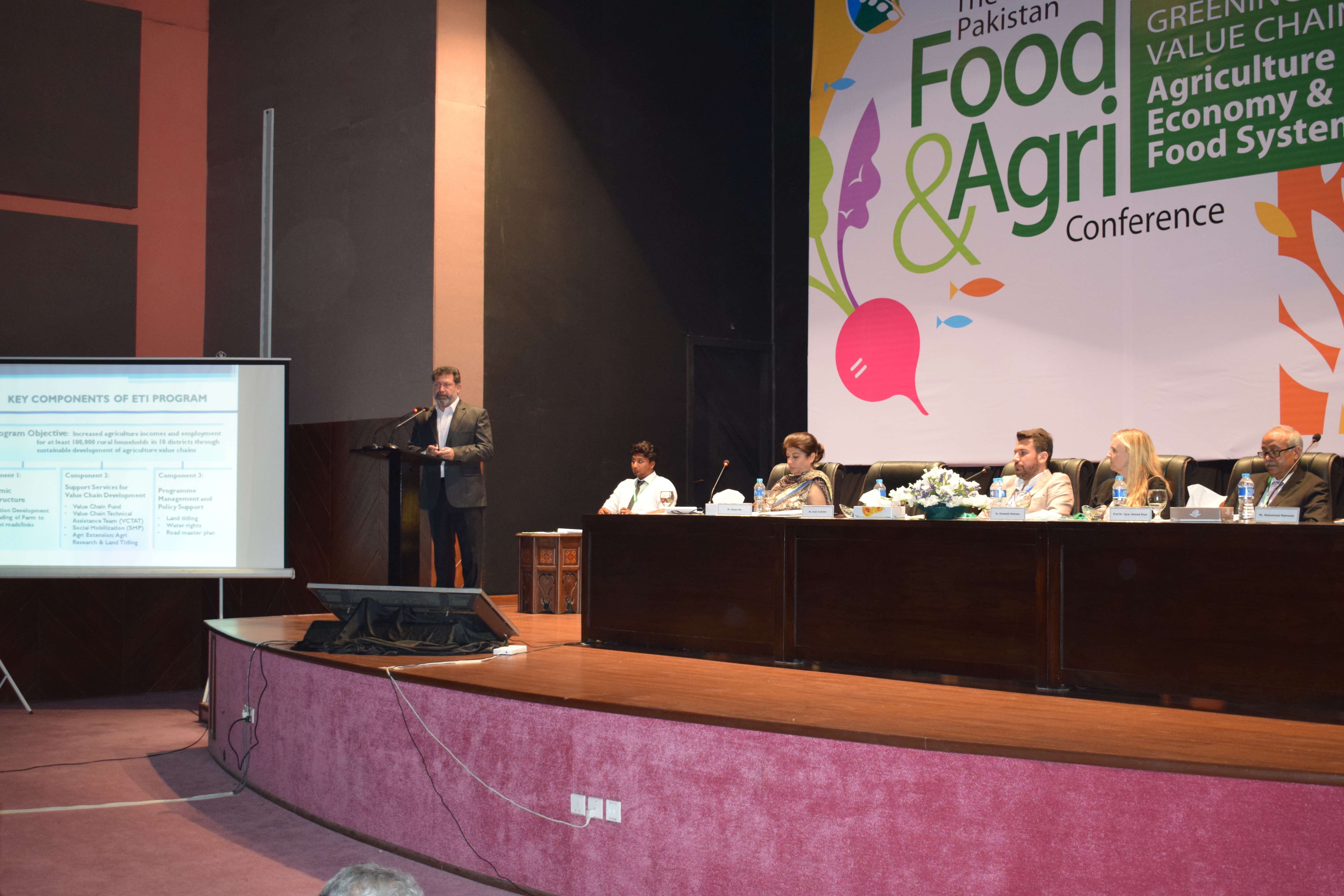 ETI-GB Programme Coordinator at DAWN Pakistan Food & Agriculture Expo ΓÇö national visibility