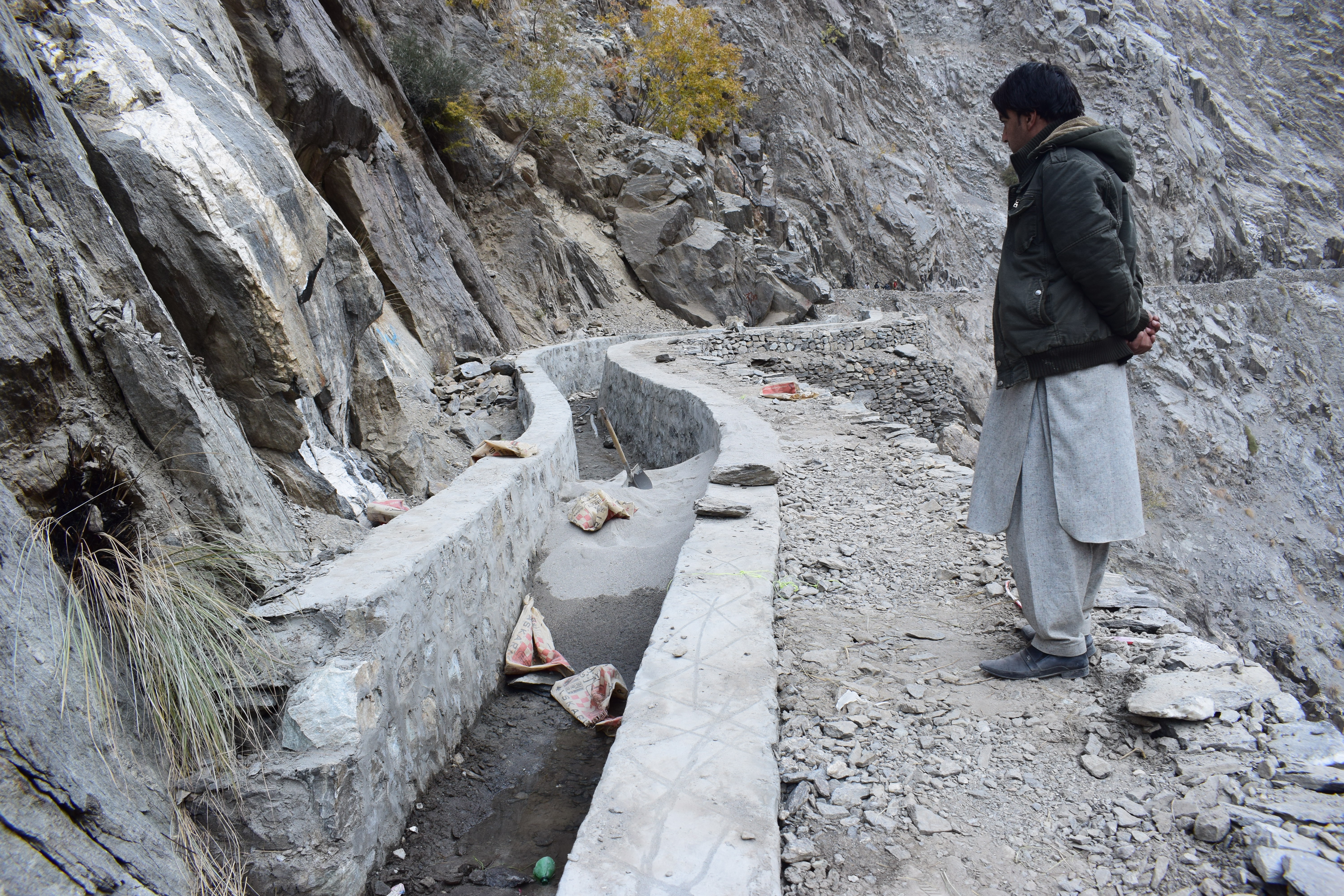 Sutdas irrigation channel ΓÇö after ETI-GB construction, bringing water to new fields